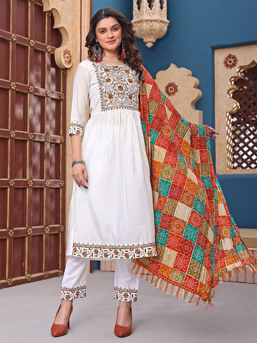WHITE KURTA PANT WITH DUPATTA