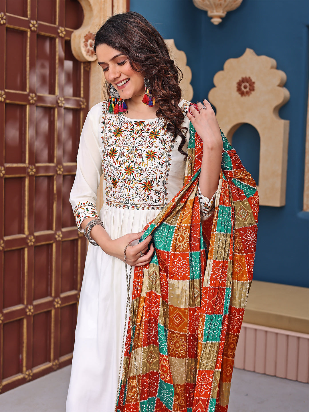 WHITE KURTA PANT WITH DUPATTA